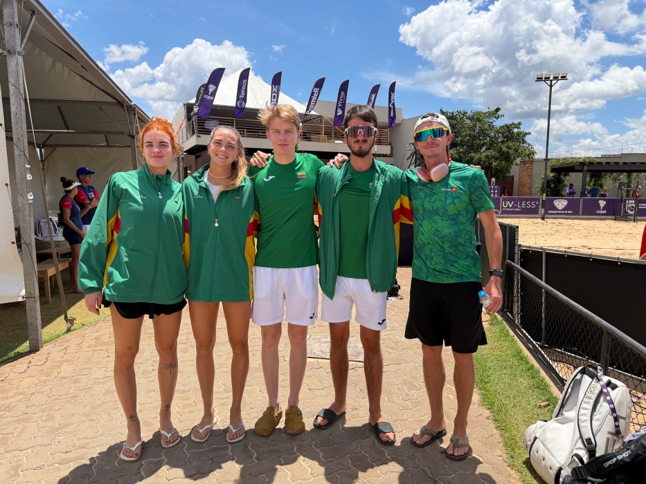 Lietuvos komanda dalyvauja Pasaulio paplūdimio teniso taurėje